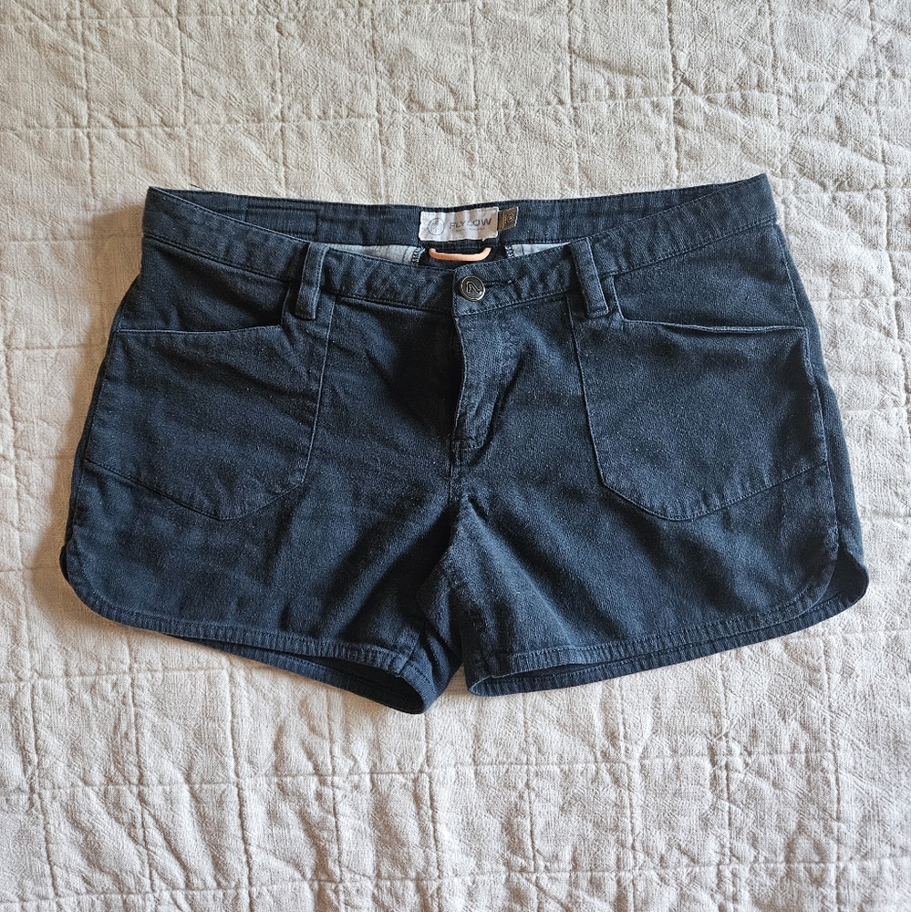 Flylow shorts (0726)